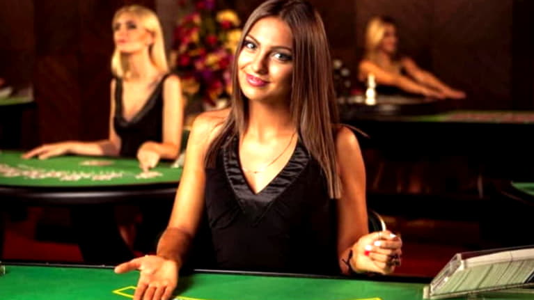 700% Match Bonus Casino at Royal Panda Casino
