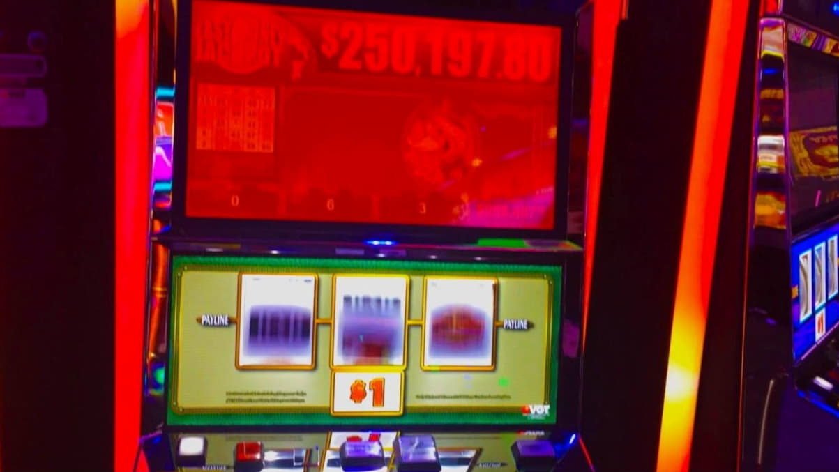 $165 Mobile freeroll slot tournament at Lincoln Casino