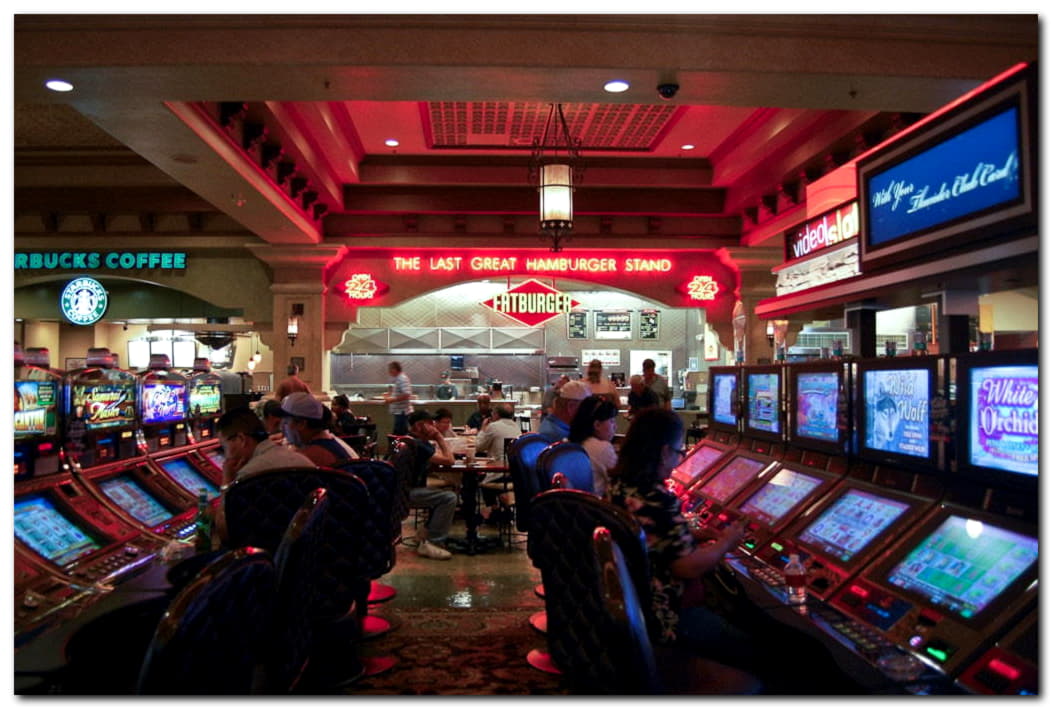 830% Deposit Match Bonus at Intertops Casino