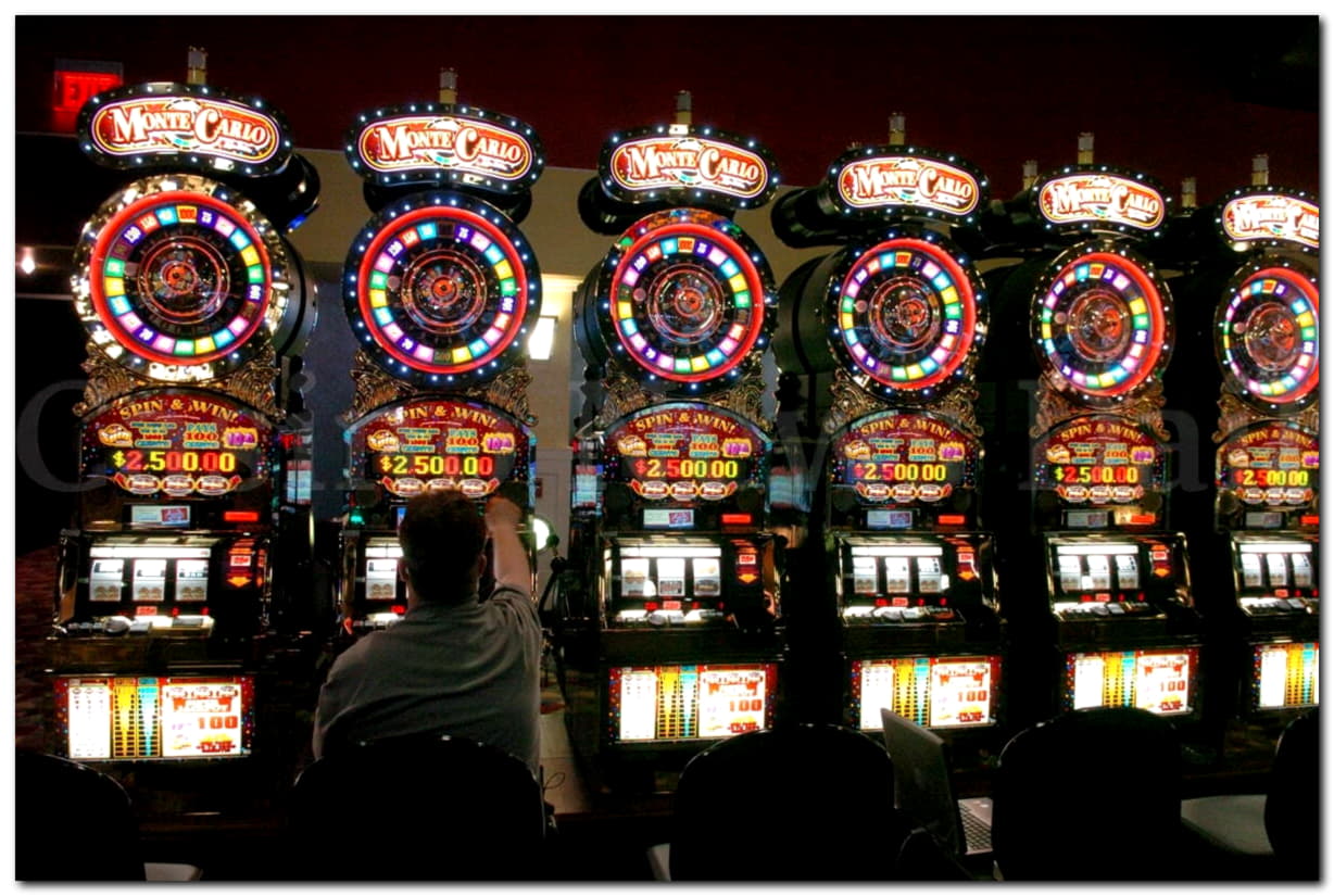 145 free spins no deposit at bWin Casino