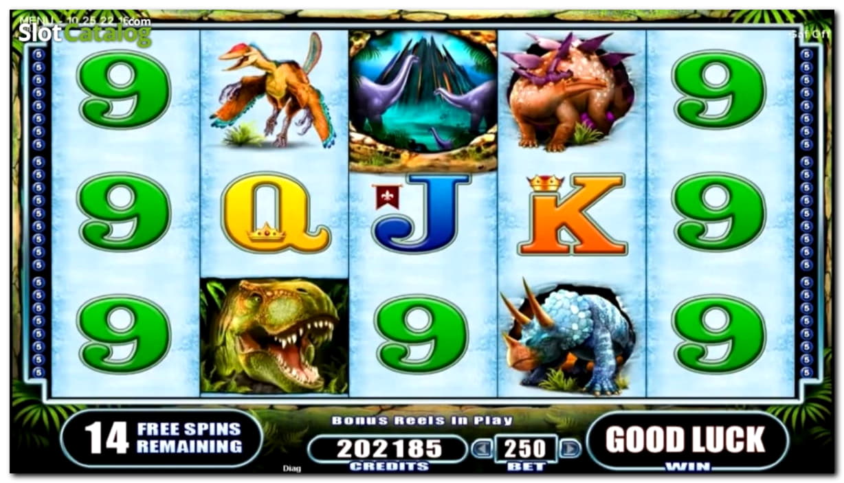 $680 Daily freeroll slot tournament at Royal Panda Casino