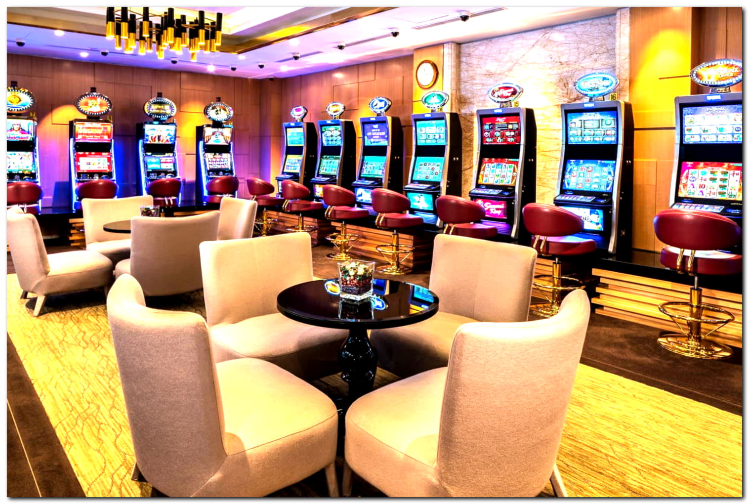 €395 Daily freeroll slot tournament at Lincoln Casino