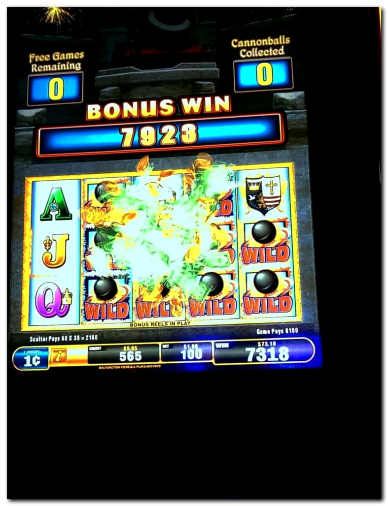 22 Free Spins no deposit at Royal Panda Casino